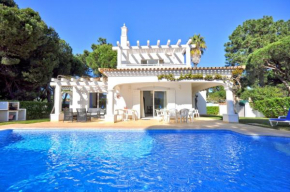 Great pool villa just a short stroll to the centre